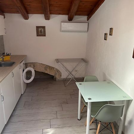 Deni'S Apartments Сиракузы Экстерьер фото