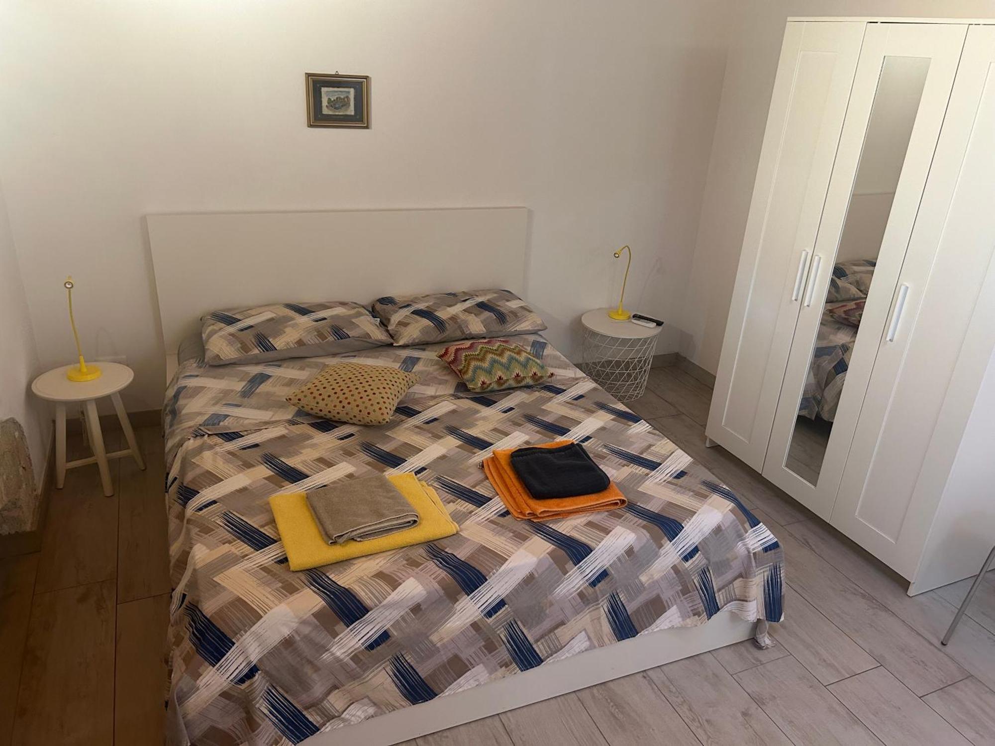 Deni'S Apartments Сиракузы Экстерьер фото