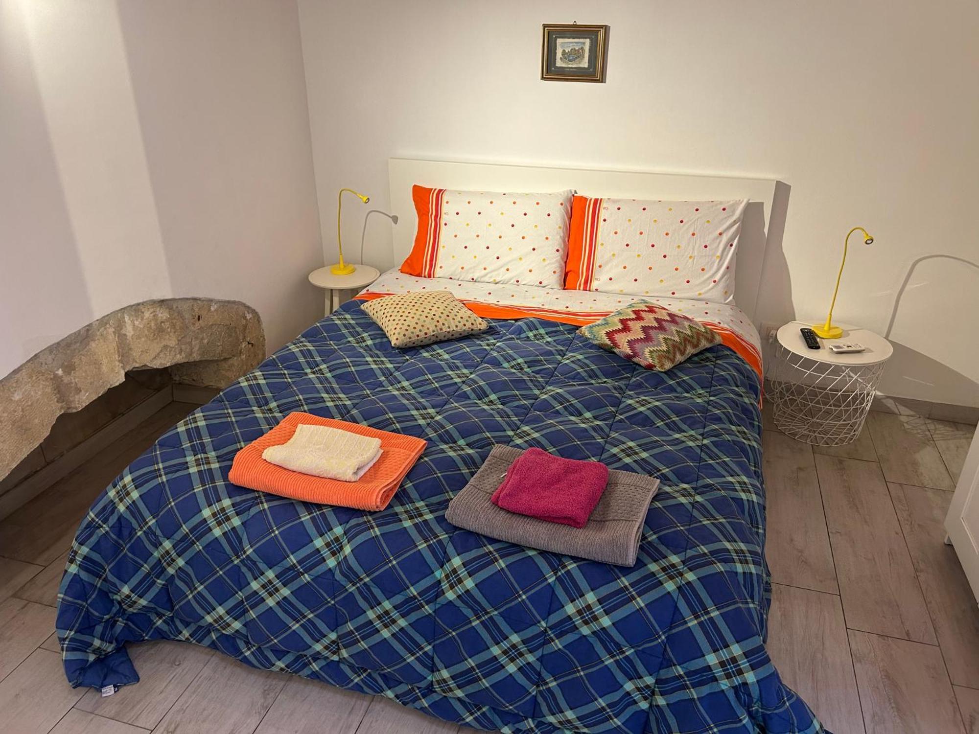 Deni'S Apartments Сиракузы Экстерьер фото